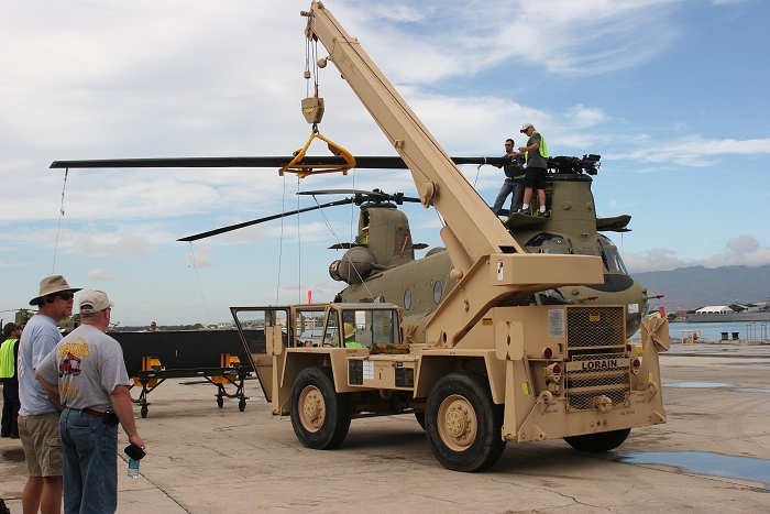 19 November 2010: Boeing Mechanics prep CH-47F Chinook helicopters for the flight from Pearl Harbor to Wheeler Army Airfield.